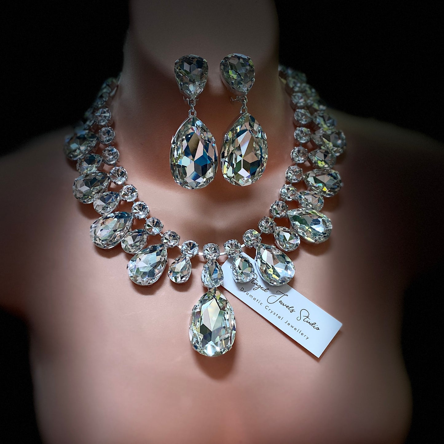 Regale Classique Crystal Necklace Set