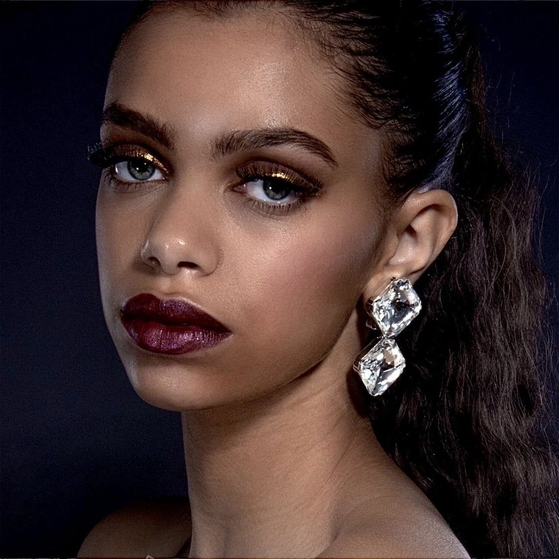 Jewelry That Sparkles Under Spotlight: The Performer’s Guide to Stage Brilliance