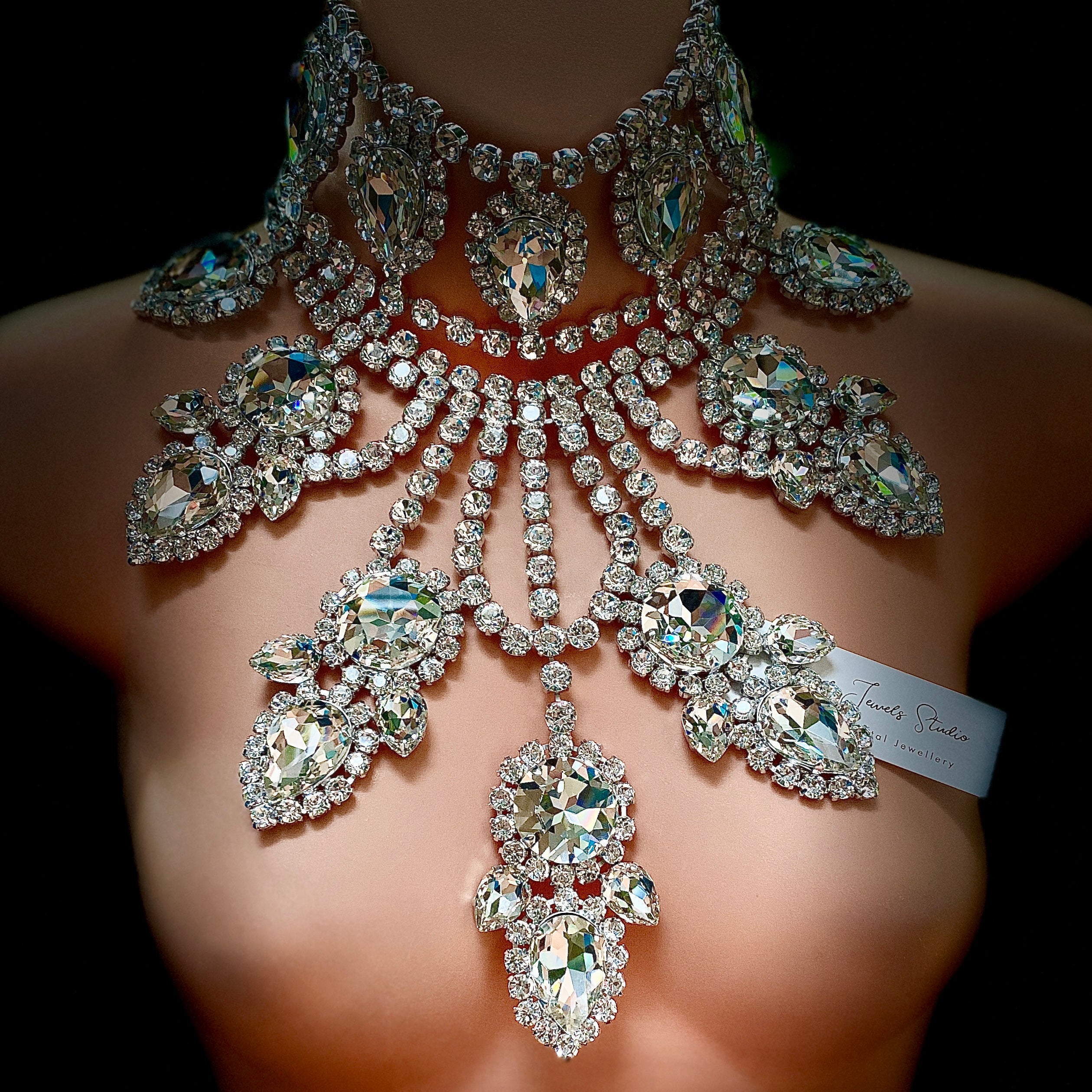 Le’Grande Overstated Austrian Crystal Statement Necklace