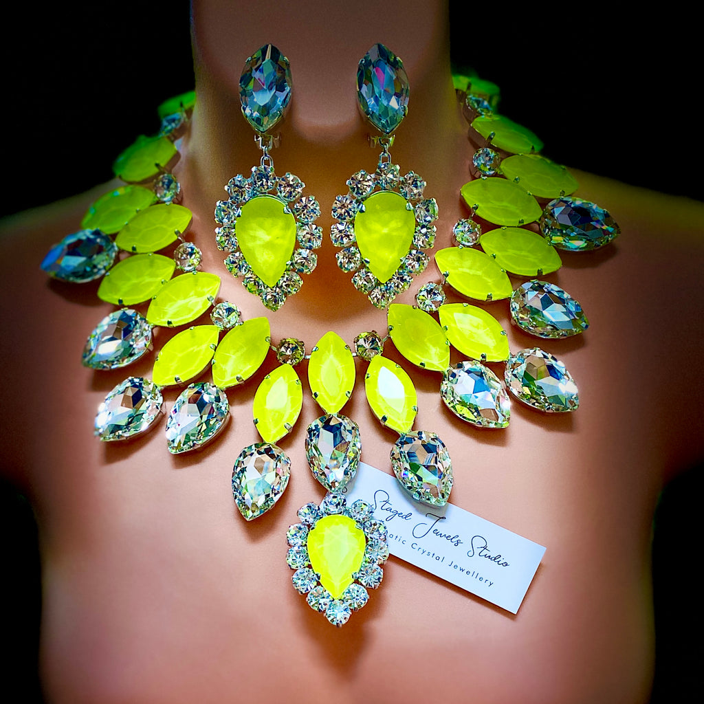 Neon Light Oversized Crystal Necklace Set